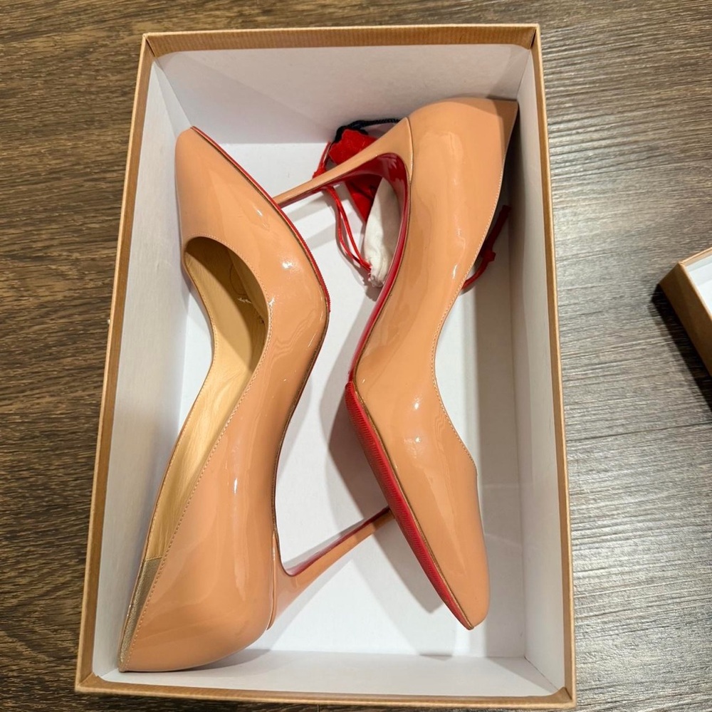 Nude Christian Louboutin kate pigalle